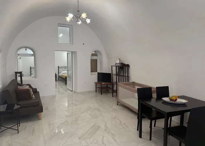 Cheap hotel: Hotel Hellas